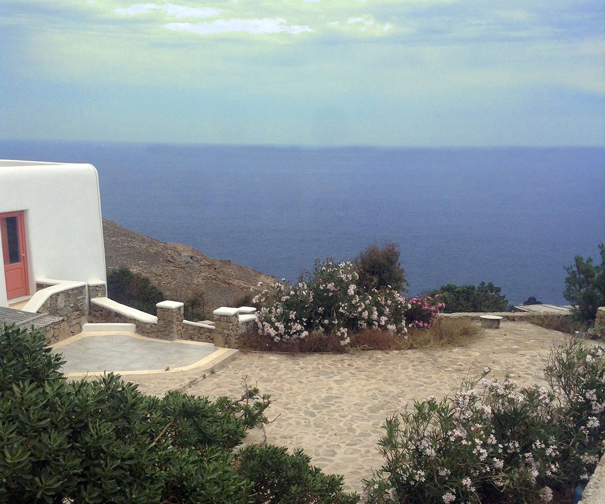 Mykonos house near the sea