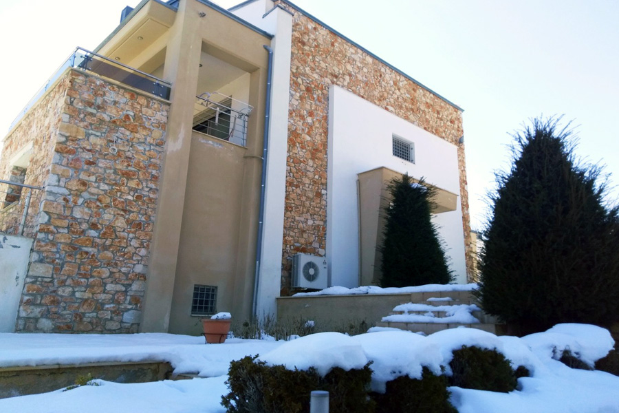 15 snow and villa
