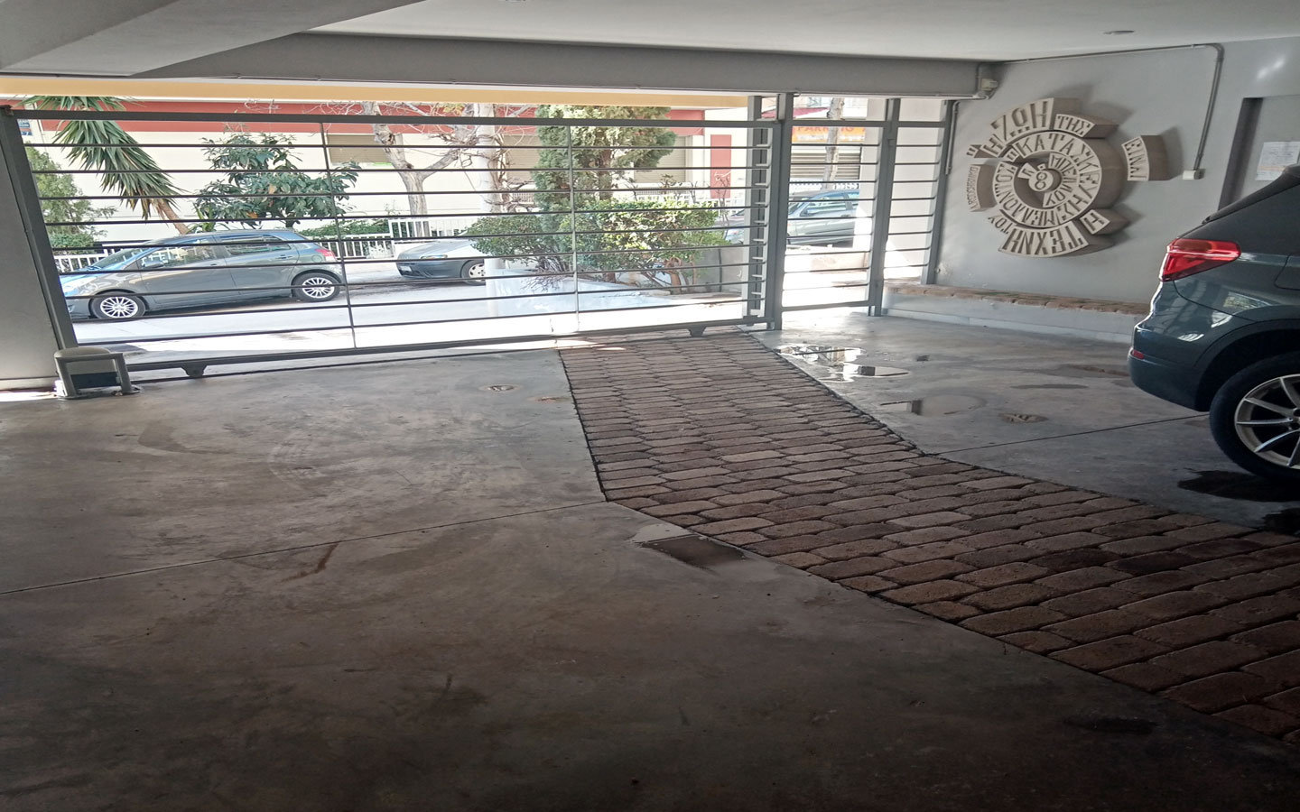 36 Outdoor area of the apartment building 3