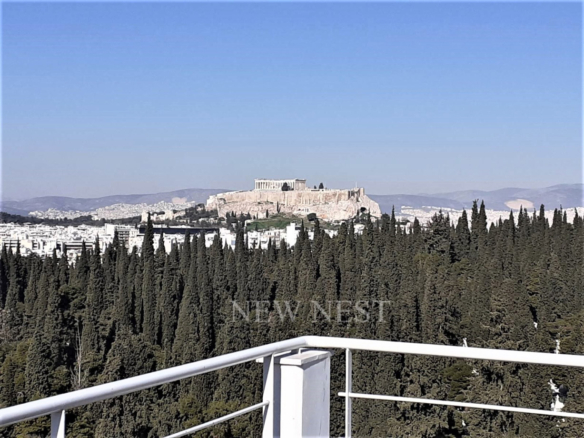 Maisonette With Acropolis View