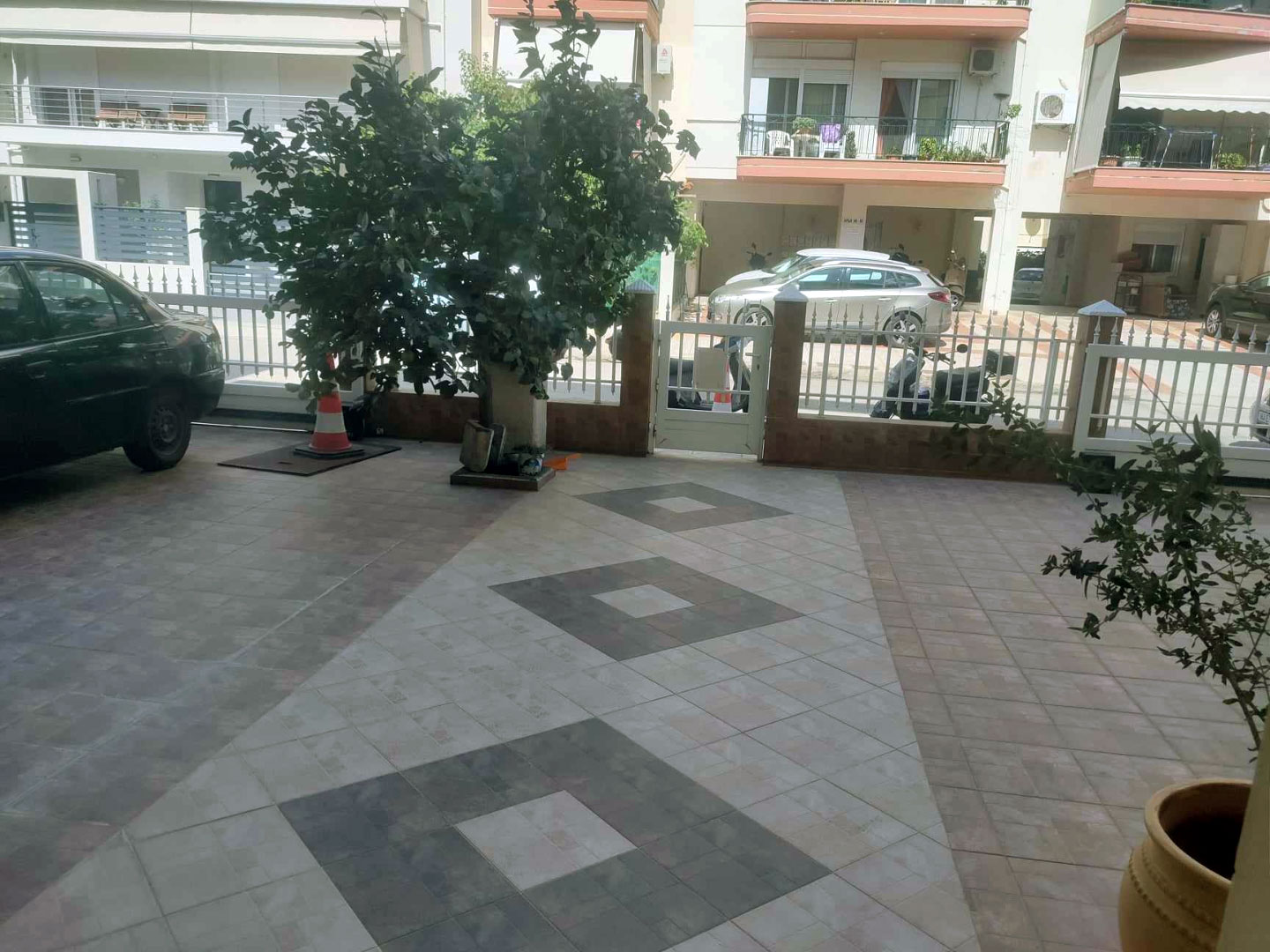 Three Store Apartment Building is for sale in Alexadroupoli near Thesaloniki