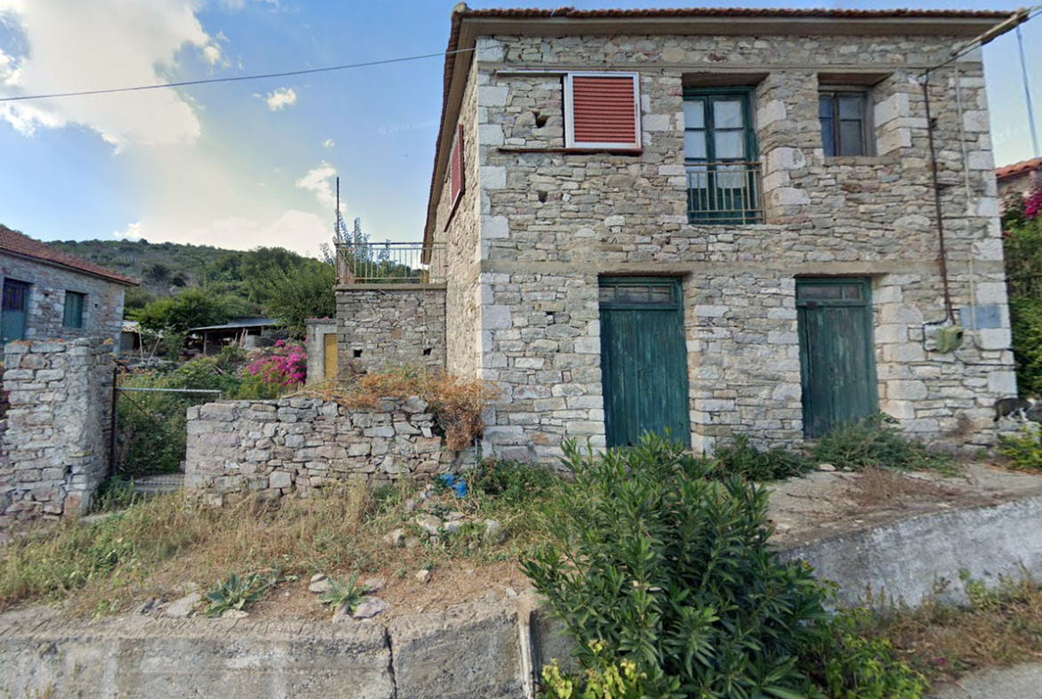 Opportunity Old house for sale near Kalamata