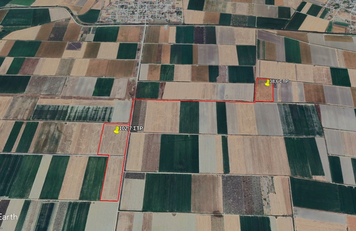 2 large commercial agricultural parcels for sale