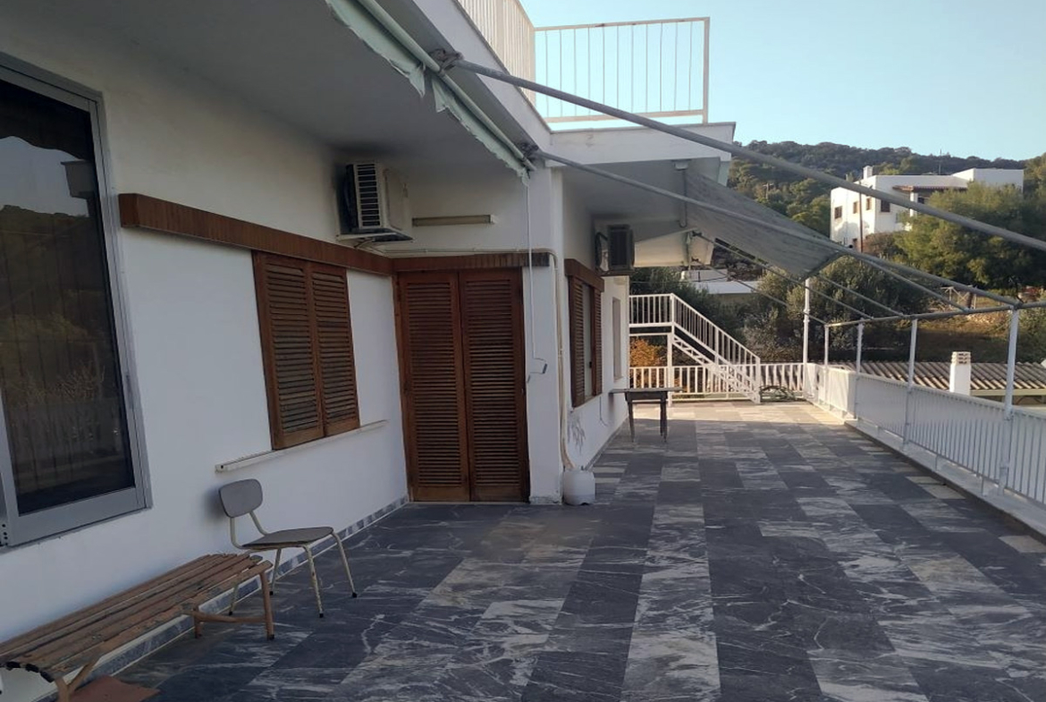 Apartments business and home for sale in Aegina island